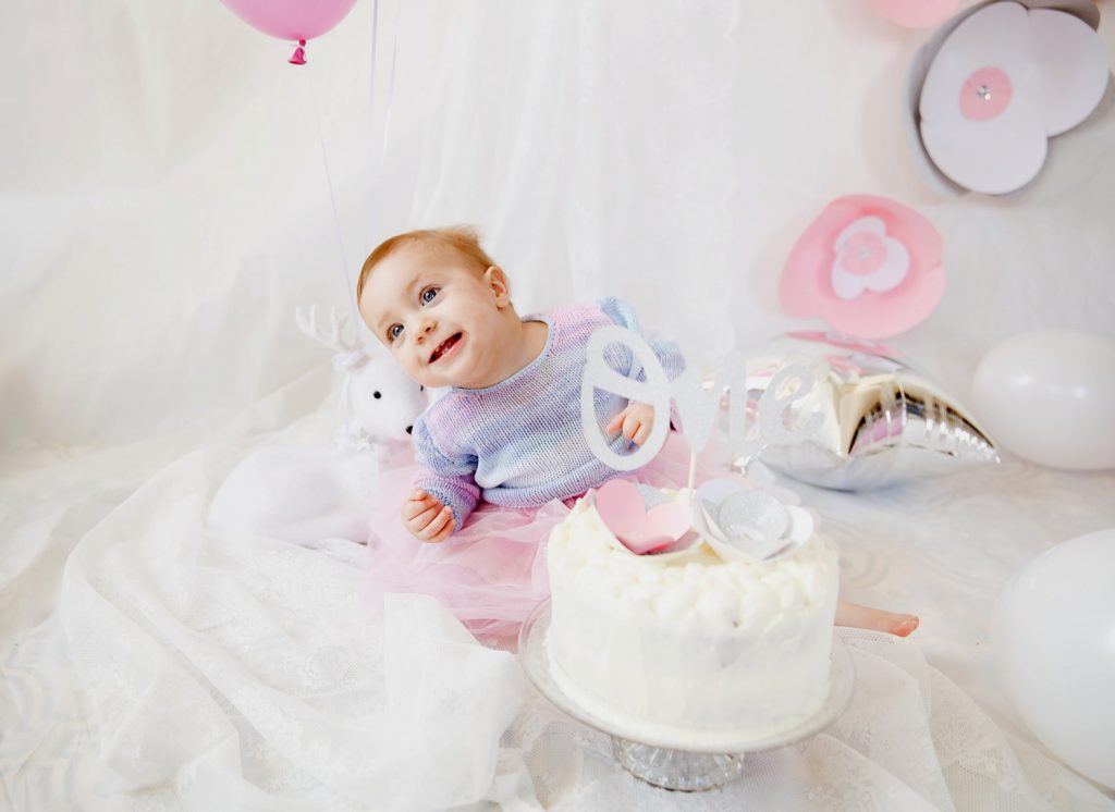 Smash Cake per festeggiare il primo compleanno smash cake festeggiare primo compleanno 0017 1024x746 - Smash Cake per festeggiare il primo compleanno