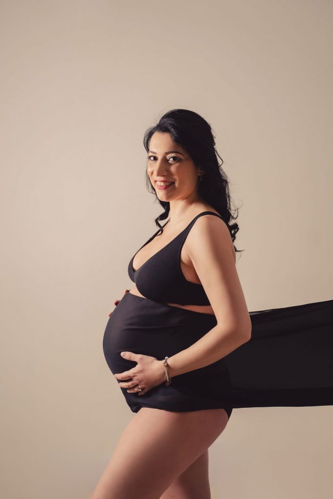 Nuovo set servizio fotografico gravidanza Daniela0005 683x1024 - Nuovo set a studio per il servizio fotografico di gravidanza di Daniela