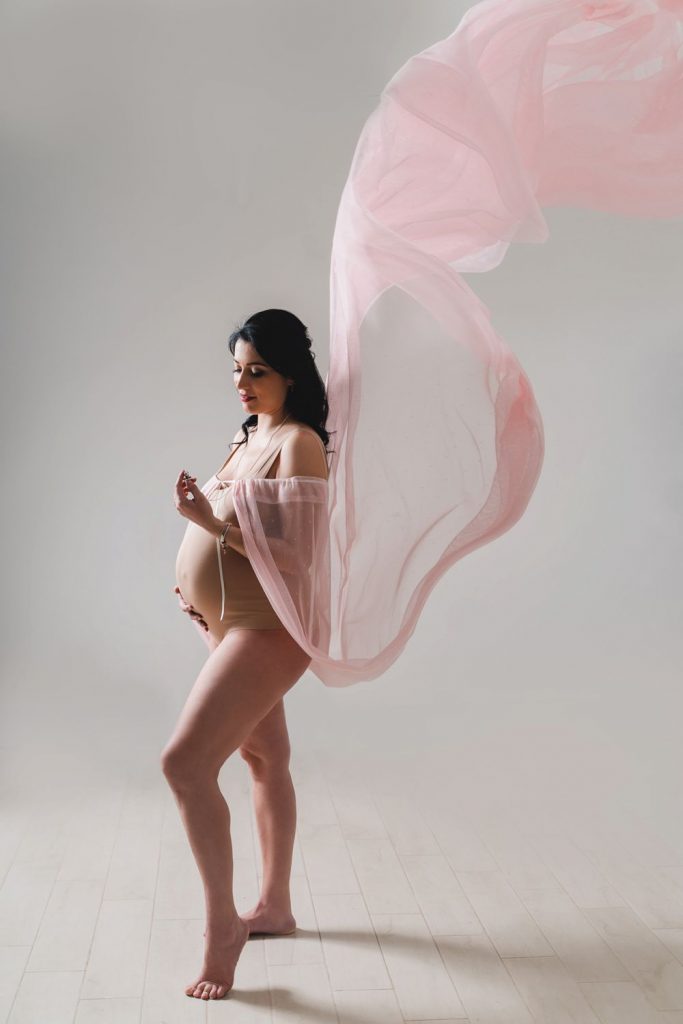 Nuovo set servizio fotografico gravidanza Daniela0012 683x1024 - Nuovo set a studio per il servizio fotografico di gravidanza di Daniela