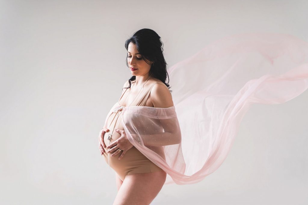 Nuovo set servizio fotografico gravidanza Daniela0014 1024x683 - Nuovo set a studio per il servizio fotografico di gravidanza di Daniela