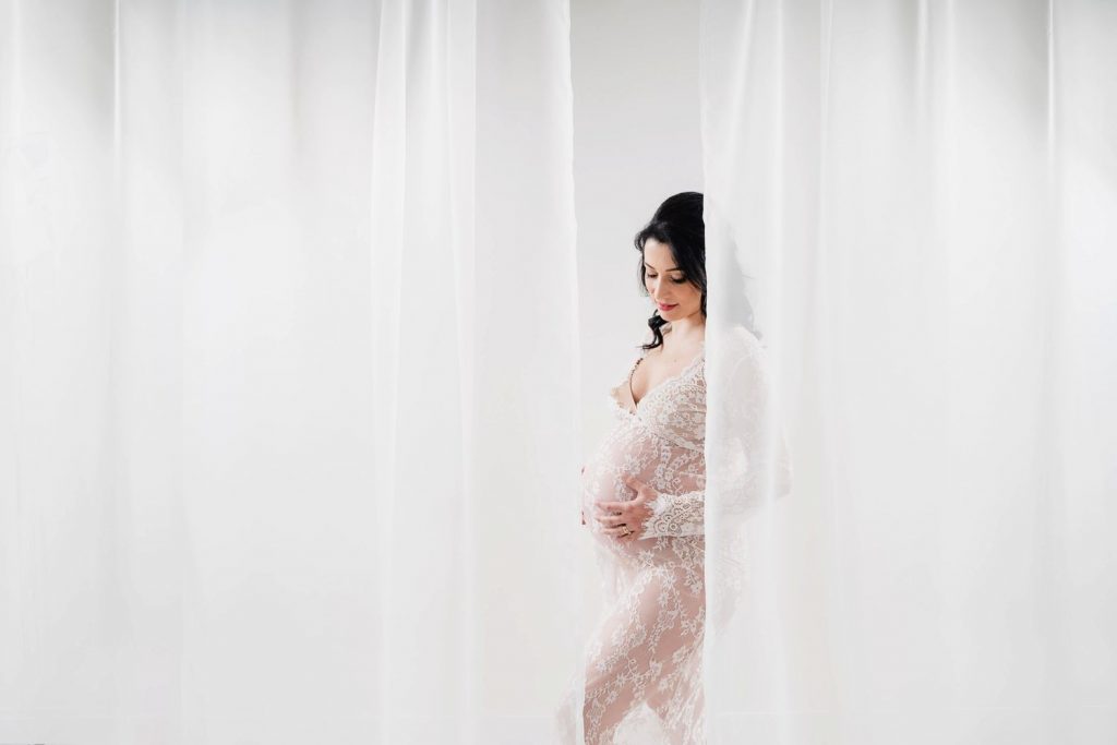 Nuovo set servizio fotografico gravidanza Daniela0028 1024x683 - Nuovo set a studio per il servizio fotografico di gravidanza di Daniela